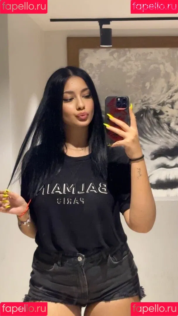 nehrrq4 Onlyfans Photo Gallery 