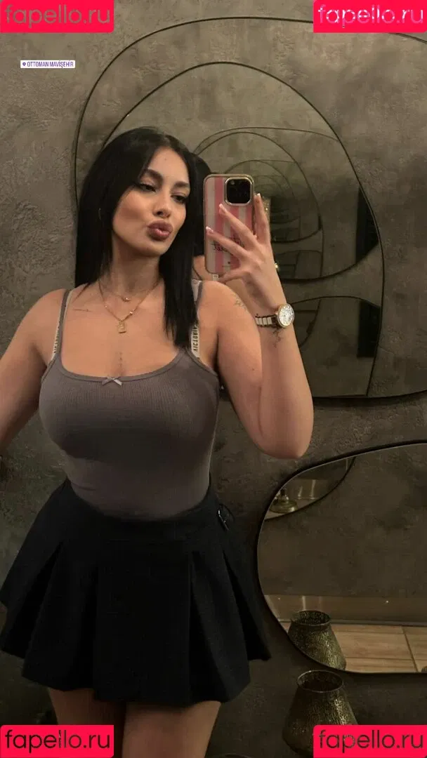 nehrrq4 Onlyfans Photo Gallery 