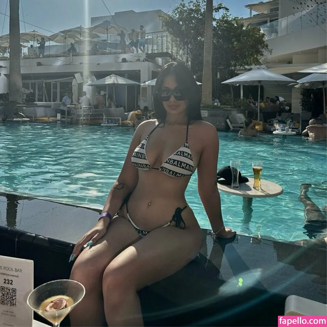 nehrrq4 Onlyfans Photo Gallery 