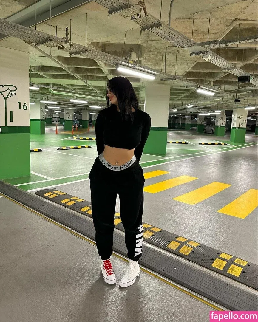 nehrrq4 Onlyfans Photo Gallery 