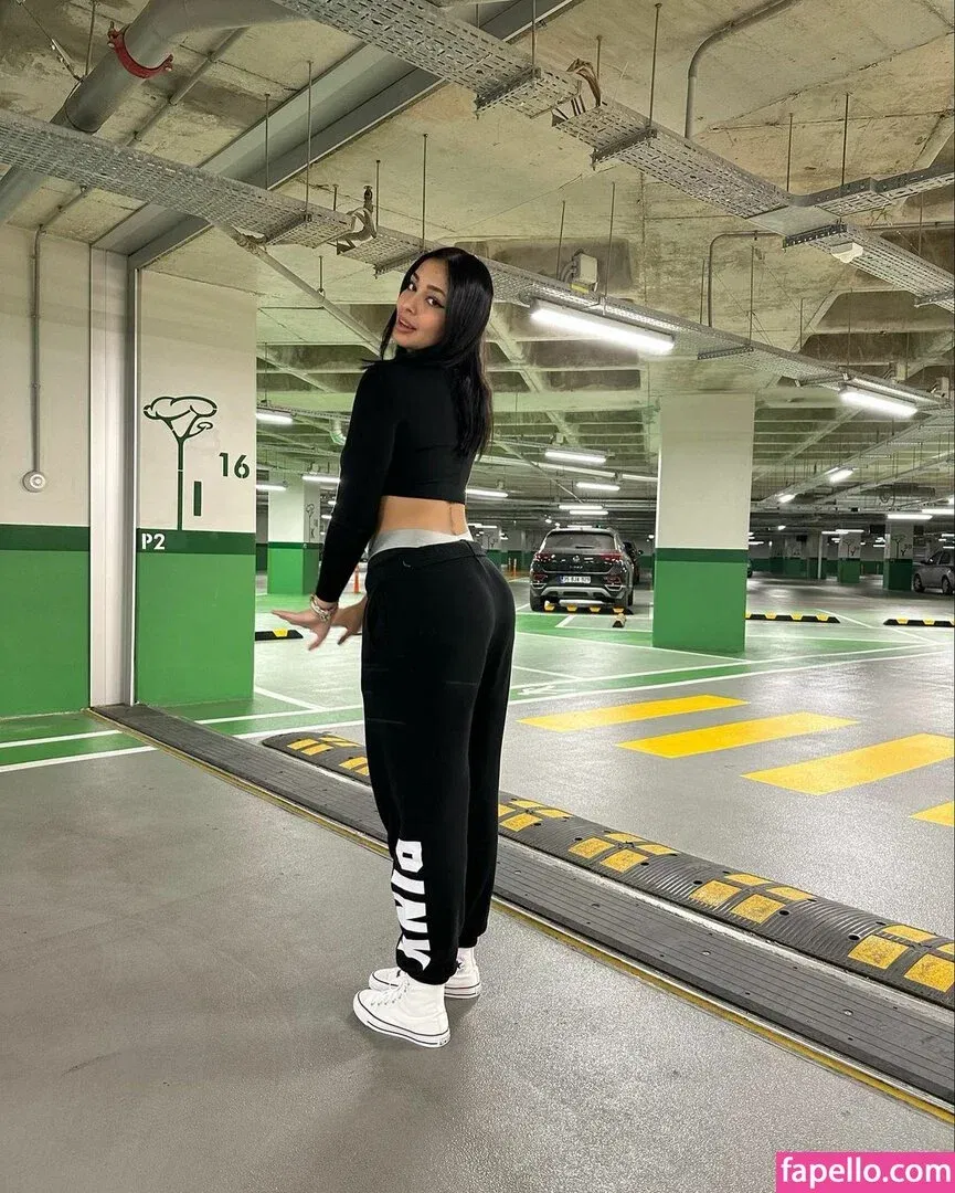 nehrrq4 Onlyfans Photo Gallery 