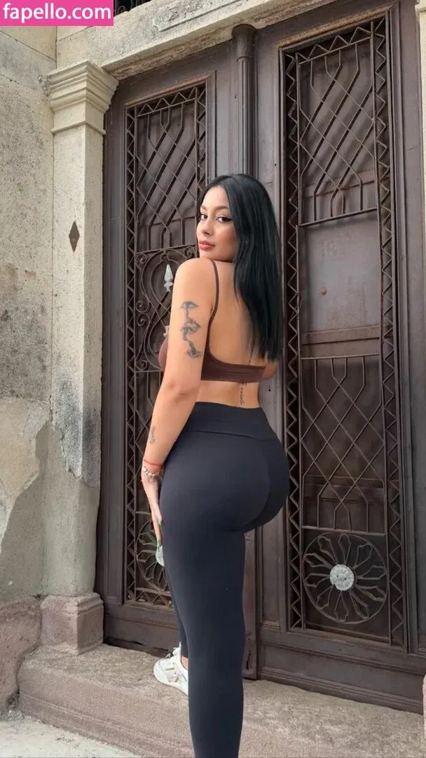 nehrrq4 Onlyfans Photo Gallery 