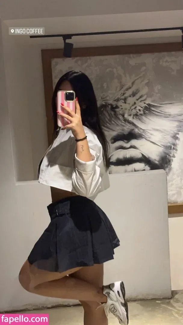 nehrrq4 Onlyfans Photo Gallery 