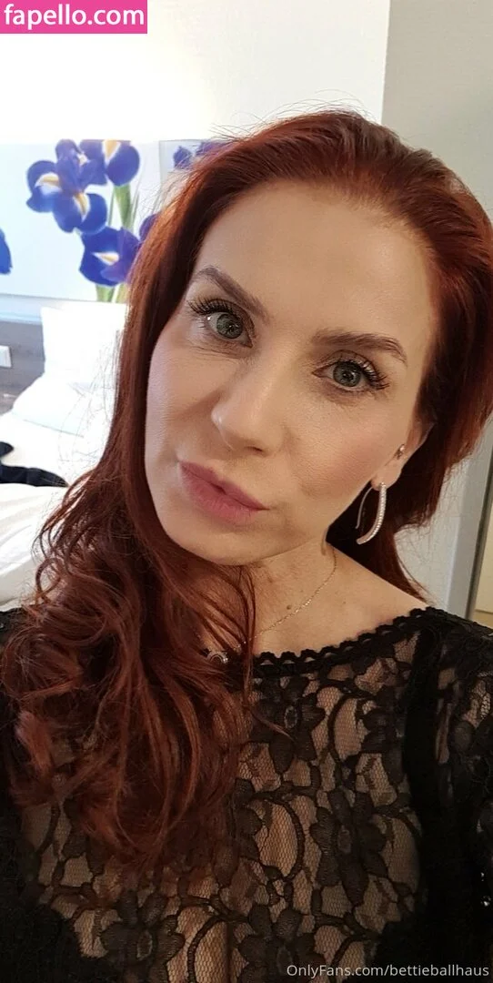 bettieballhaus Onlyfans Photo Gallery 