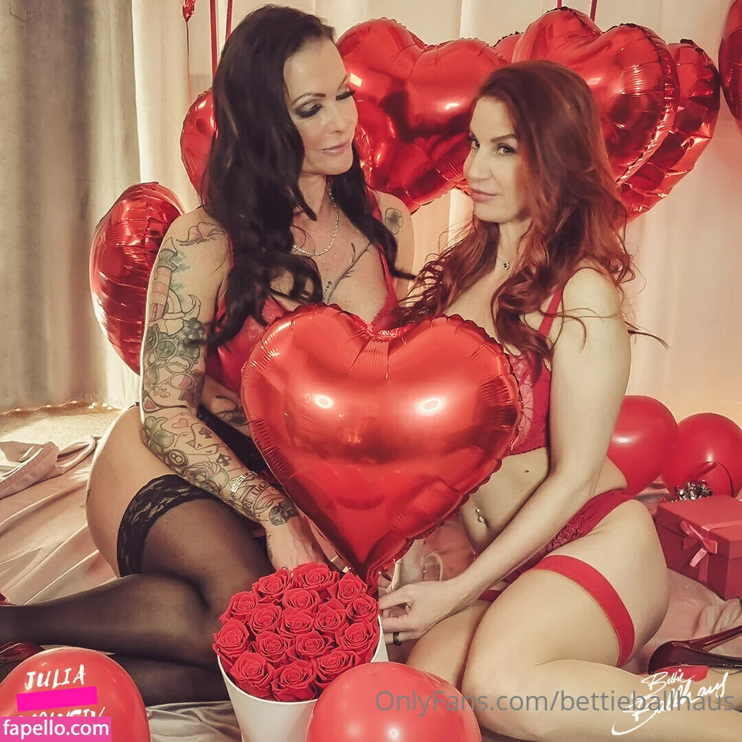 bettieballhaus Onlyfans Photo Gallery 