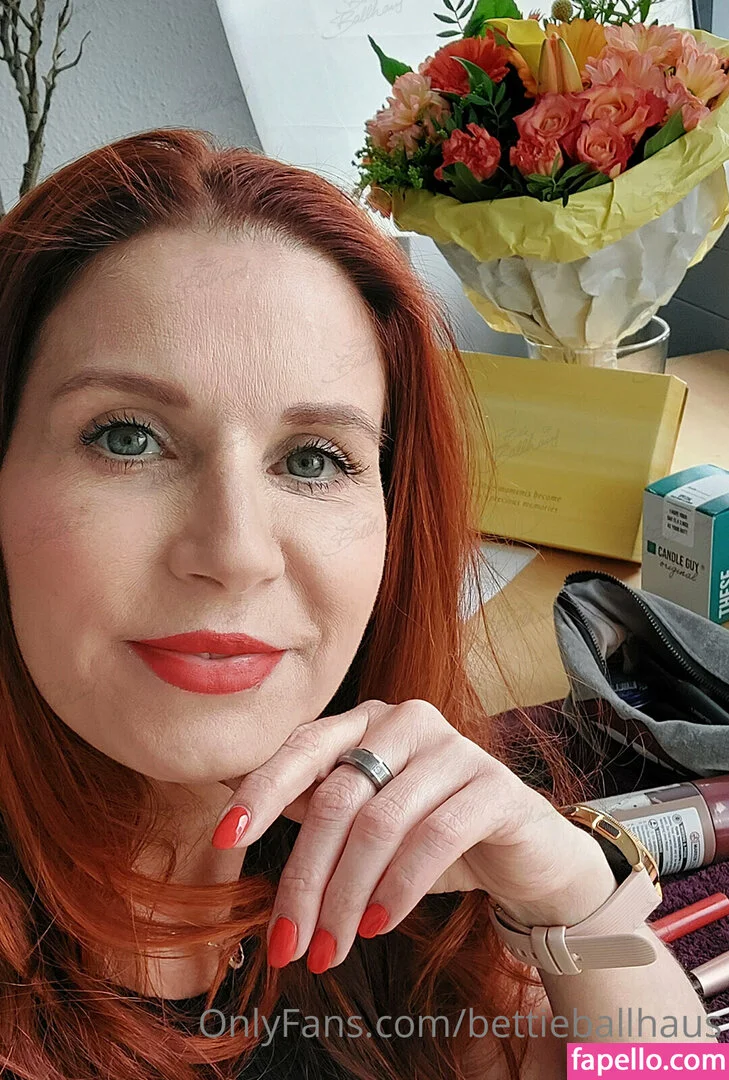 bettieballhaus Onlyfans Photo Gallery 