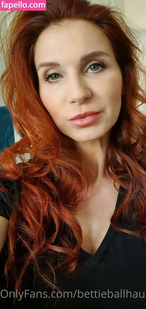 bettieballhaus Onlyfans Photo Gallery 