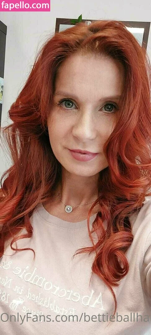 bettieballhaus Onlyfans Photo Gallery 
