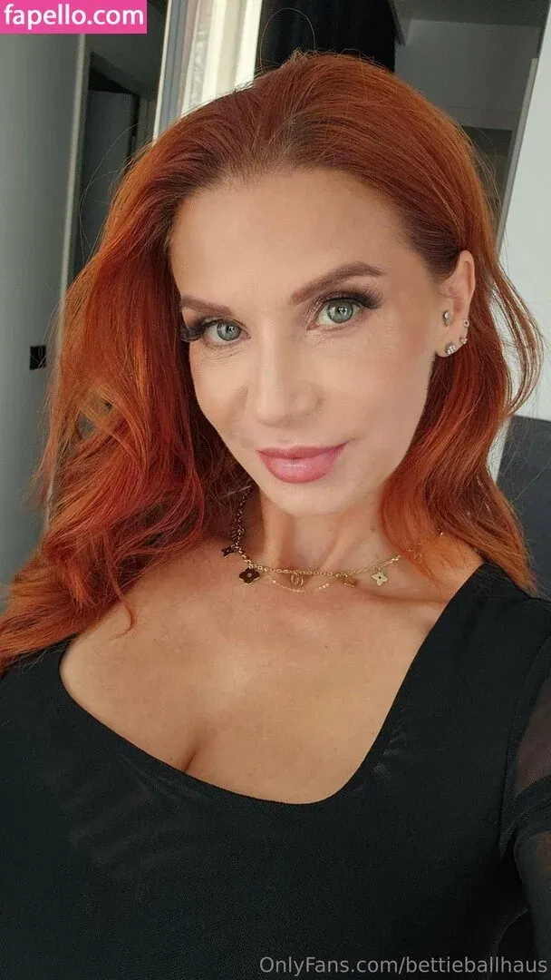 bettieballhaus Onlyfans Photo Gallery 