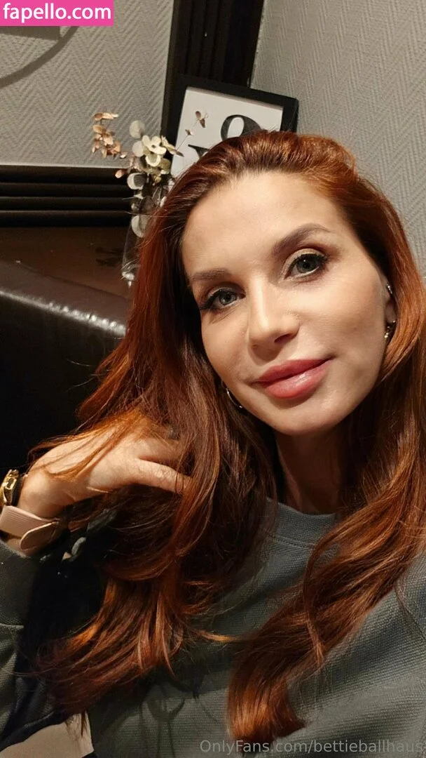 bettieballhaus Onlyfans Photo Gallery 