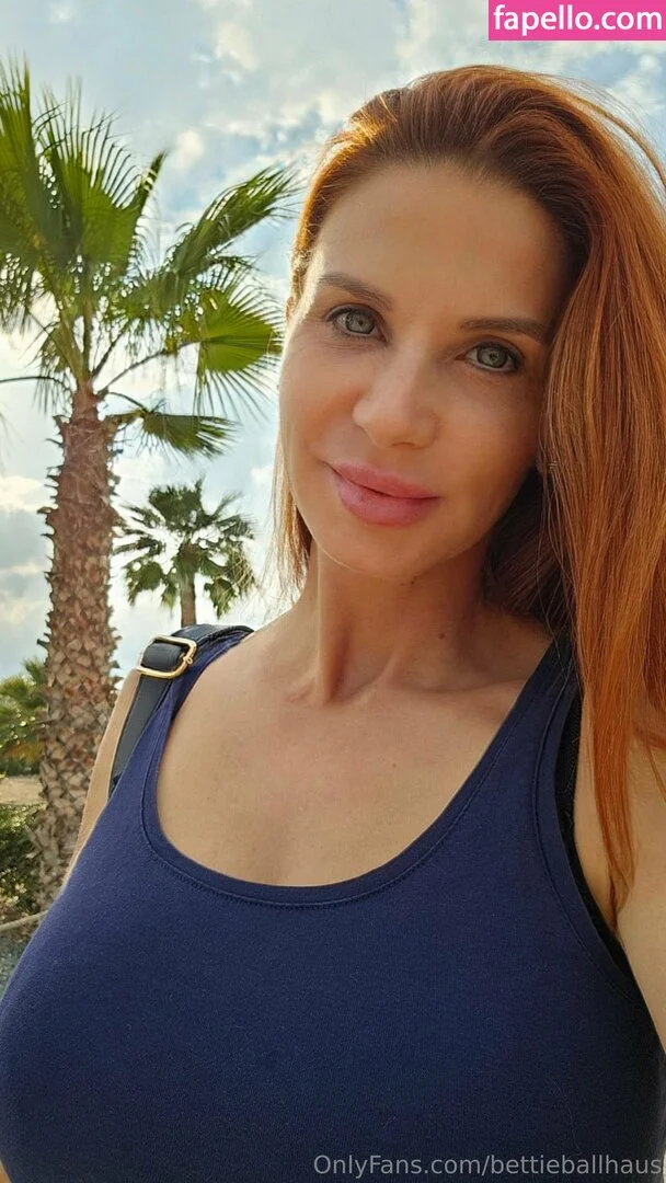 bettieballhaus Onlyfans Photo Gallery 