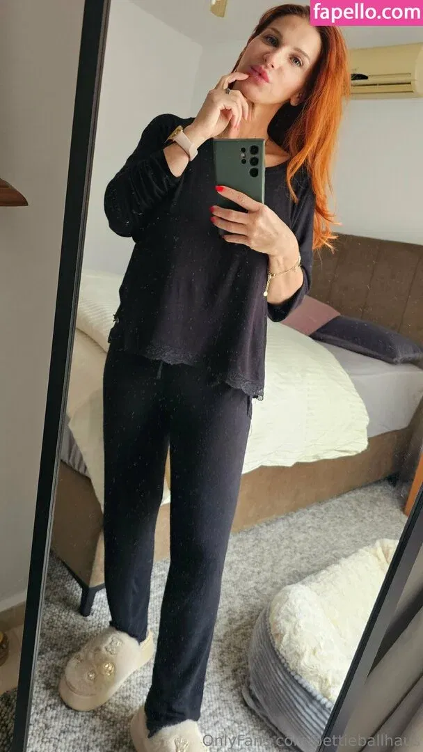 bettieballhaus Onlyfans Photo Gallery 