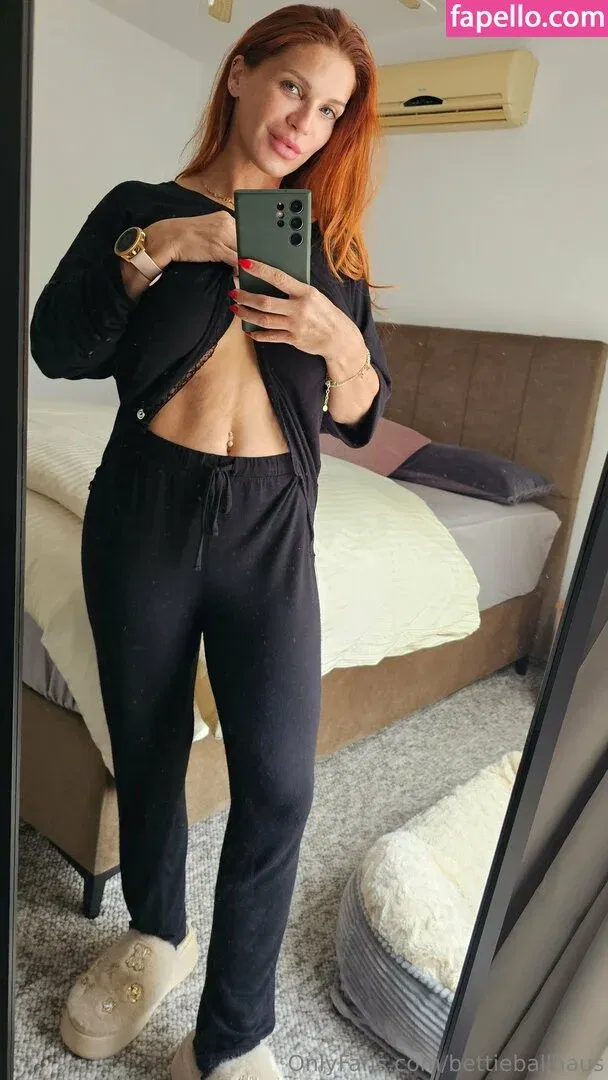 bettieballhaus Onlyfans Photo Gallery 