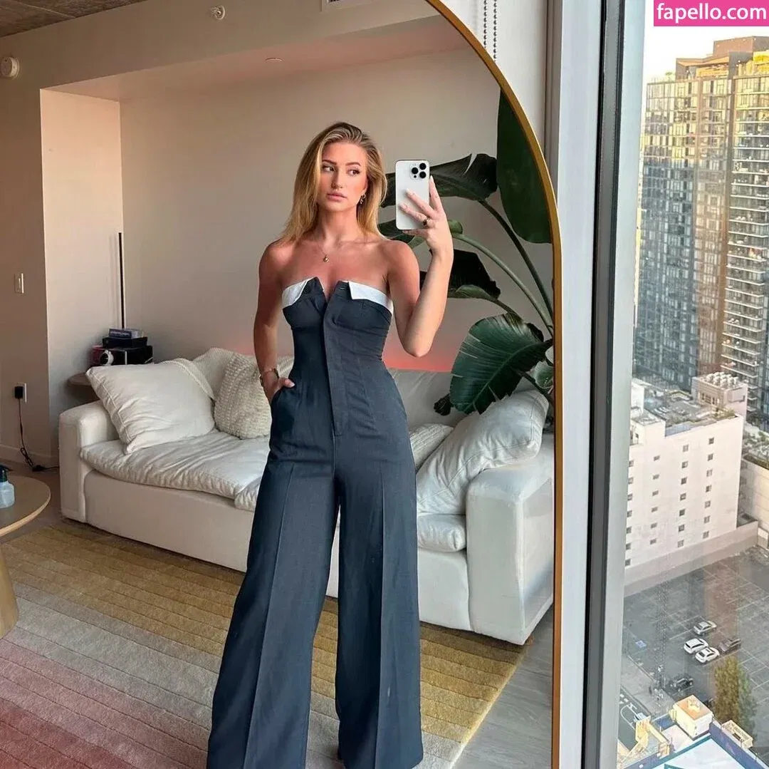 AstaBush Onlyfans Photo Gallery 