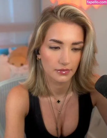 AstaBush Onlyfans Photo Gallery 