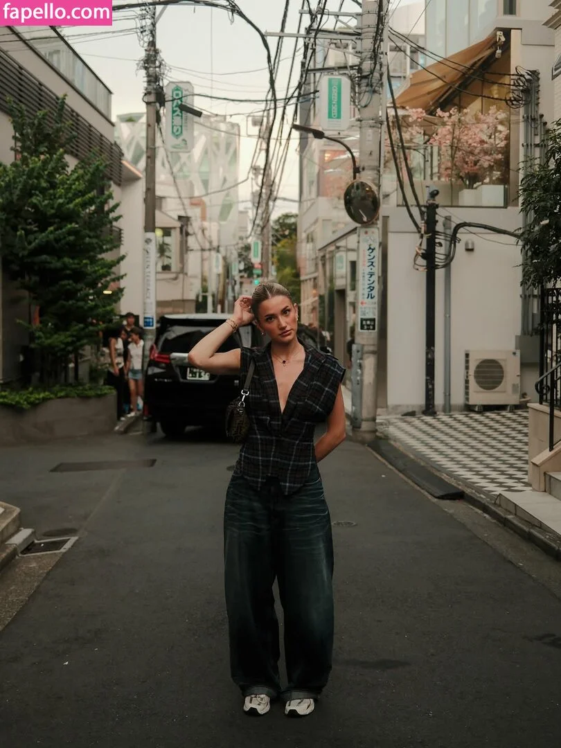 AstaBush Onlyfans Photo Gallery 