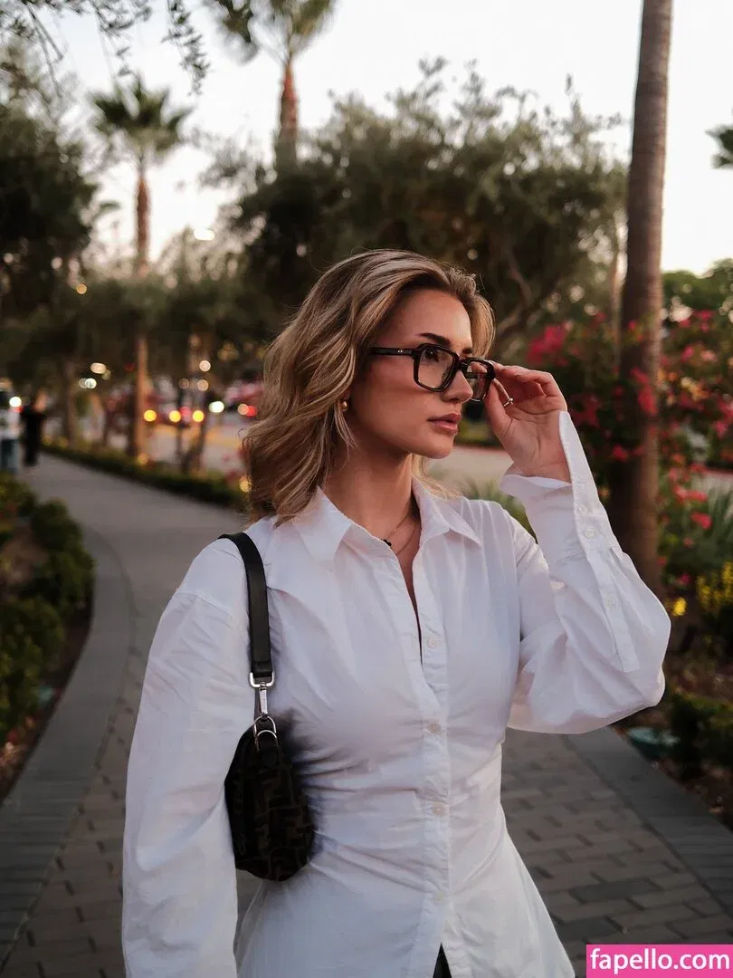 AstaBush Onlyfans Photo Gallery 