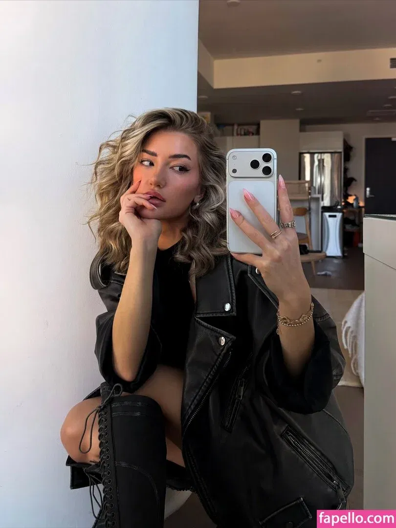 AstaBush Onlyfans Photo Gallery 