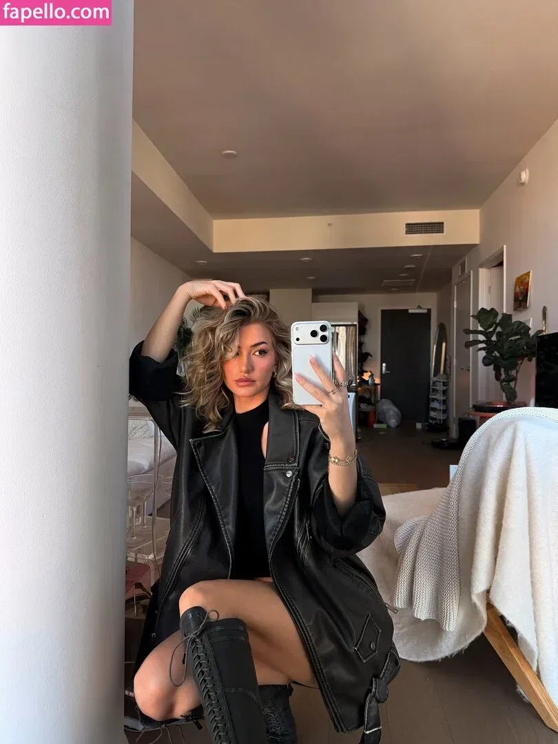 AstaBush Onlyfans Photo Gallery 