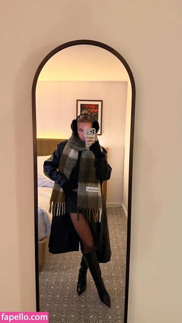 AstaBush Onlyfans Photo Gallery 