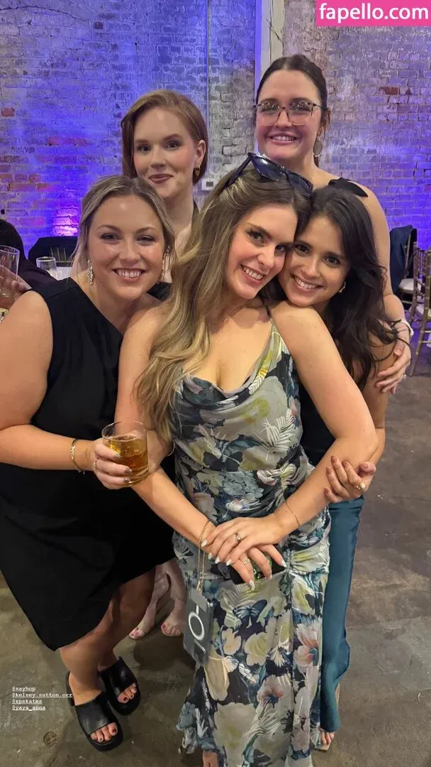 Sara Hopkins Onlyfans Photo Gallery 