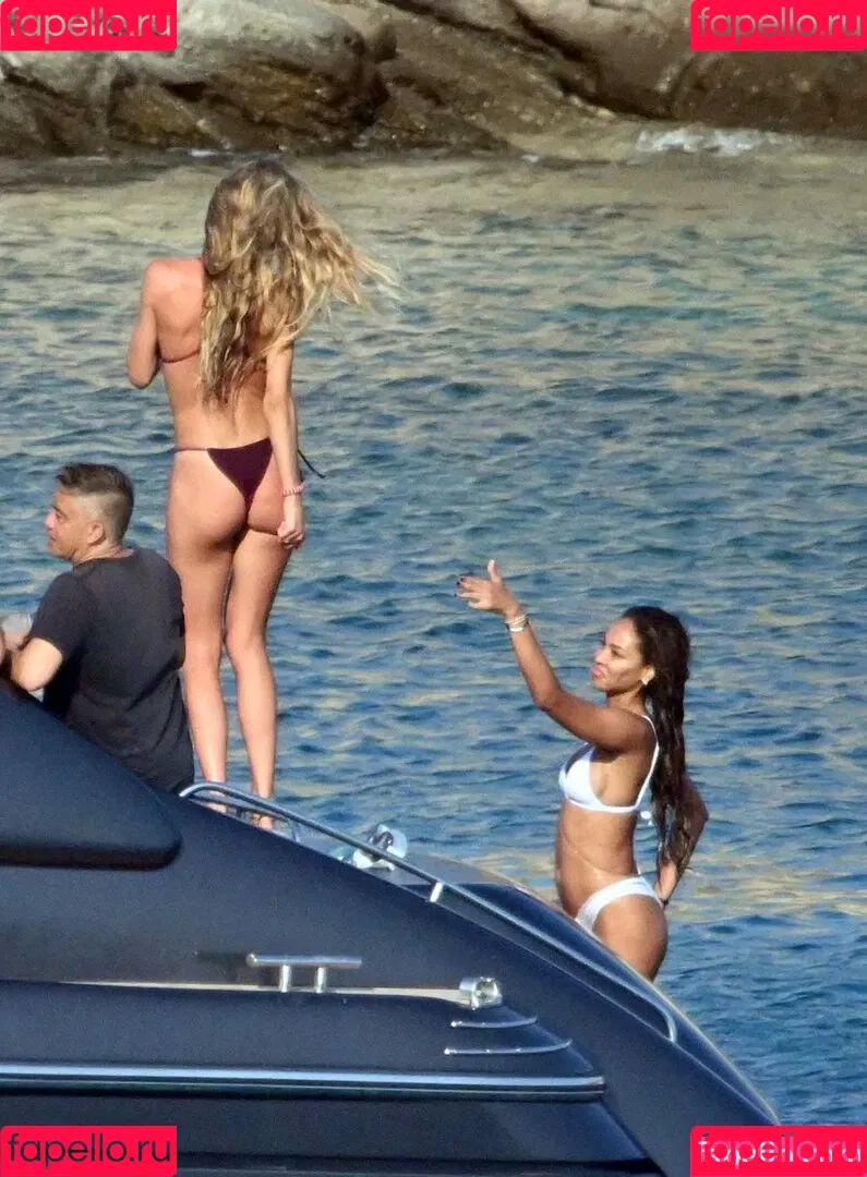 Doutzen Kroes Onlyfans Photo Gallery 