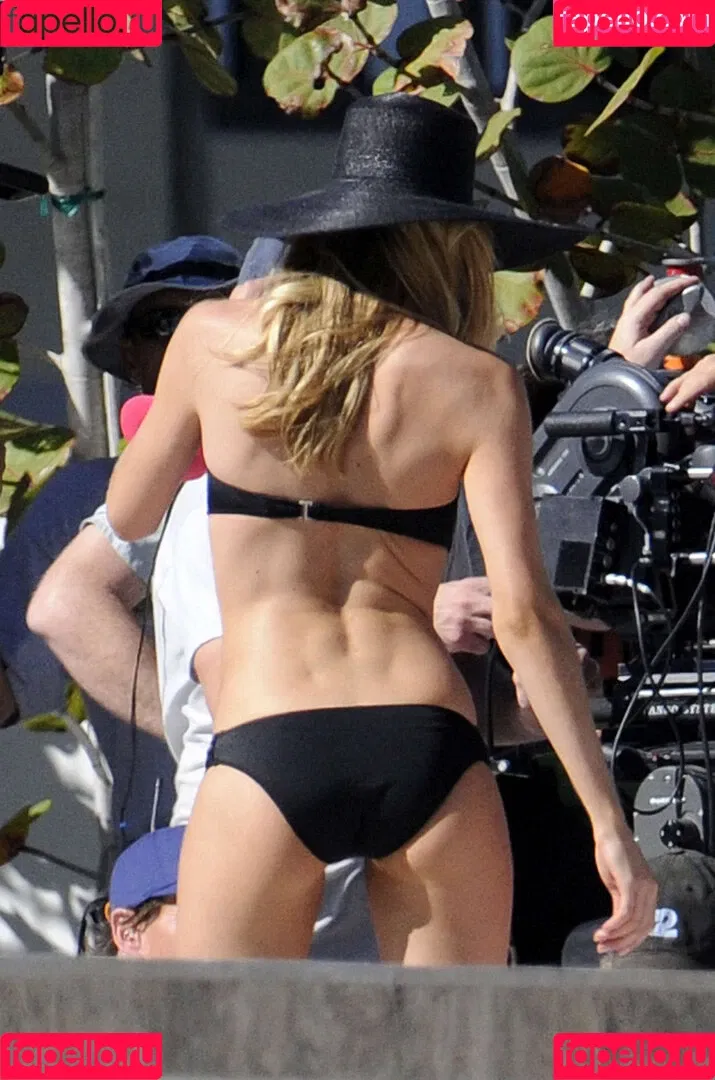 Doutzen Kroes Onlyfans Photo Gallery 
