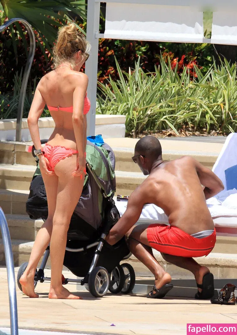 Doutzen Kroes Onlyfans Photo Gallery 