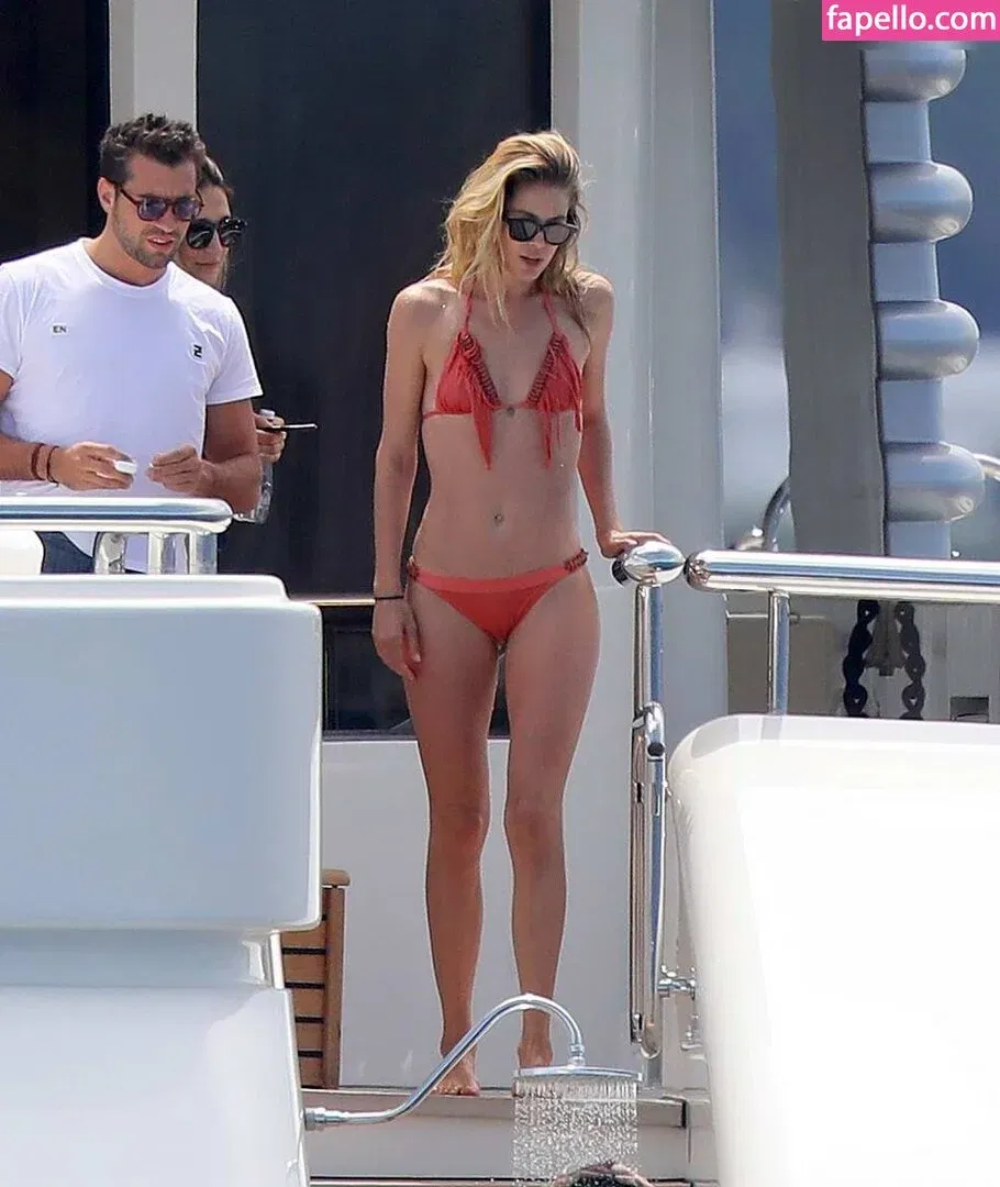 Doutzen Kroes Onlyfans Photo Gallery 