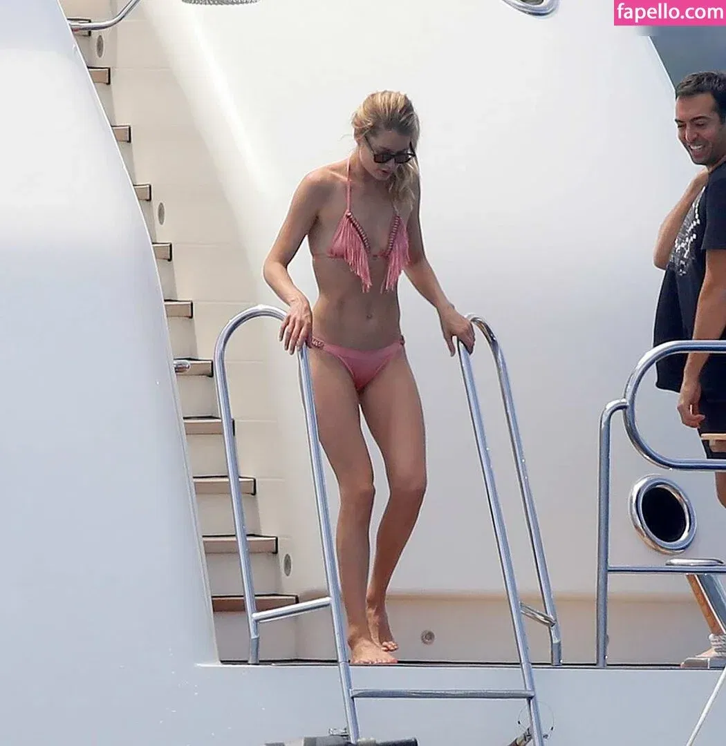 Doutzen Kroes Onlyfans Photo Gallery 