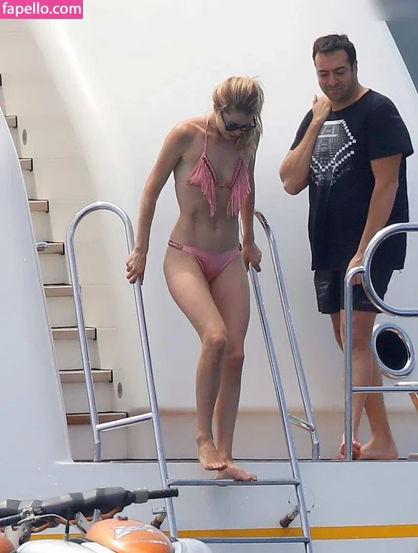 Doutzen Kroes Onlyfans Photo Gallery 