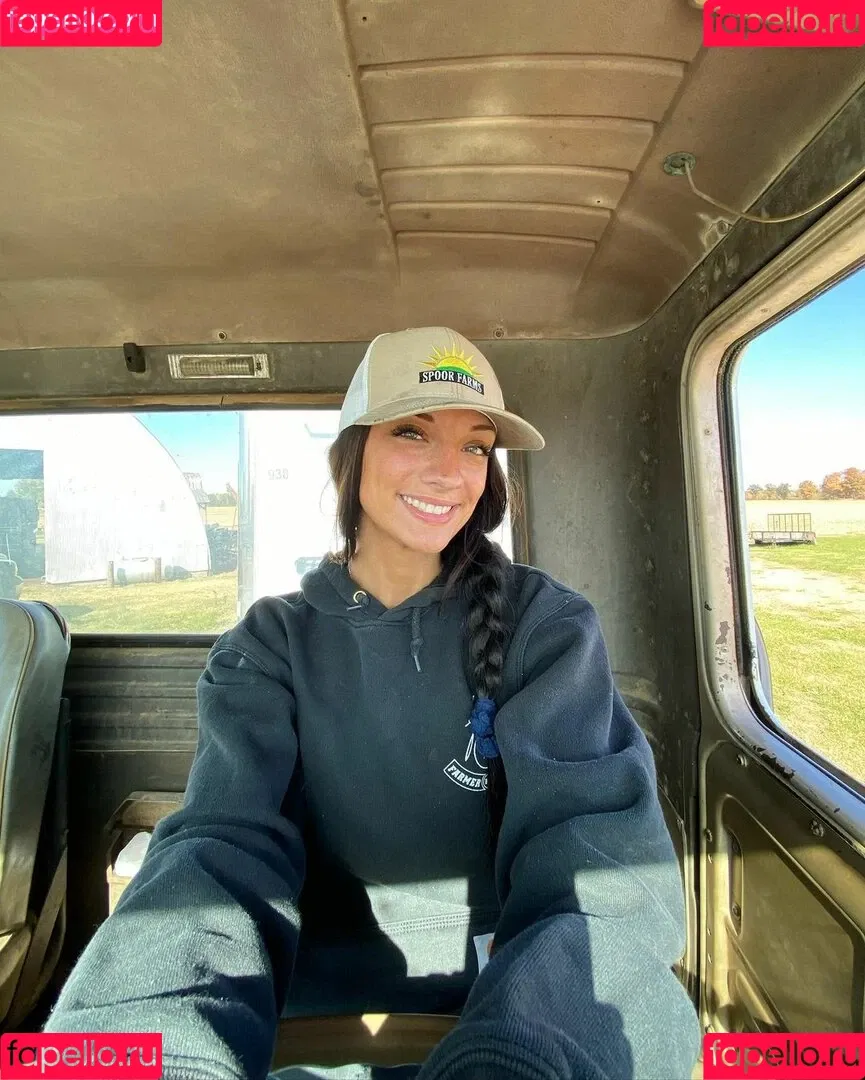 thefarmergrayce Onlyfans Photo Gallery 