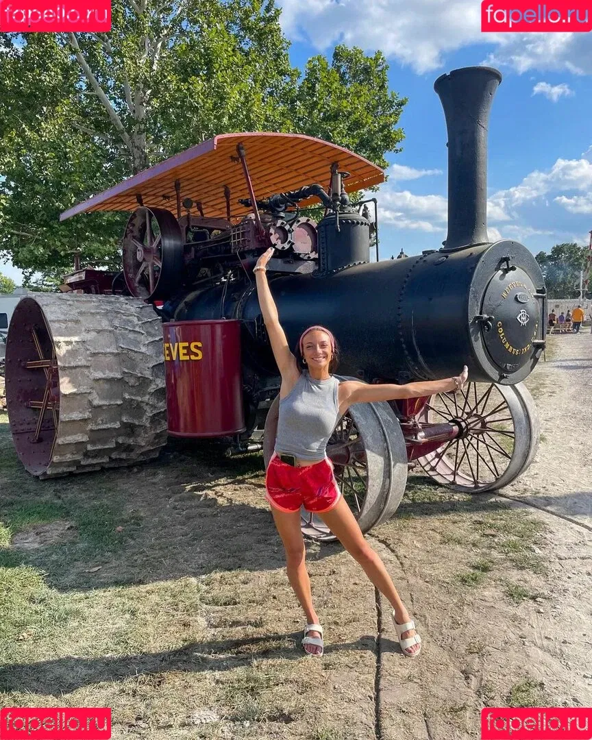thefarmergrayce Onlyfans Photo Gallery 