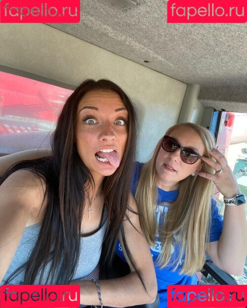 thefarmergrayce Onlyfans Photo Gallery 