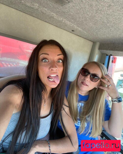 thefarmergrayce Onlyfans Photo Gallery 