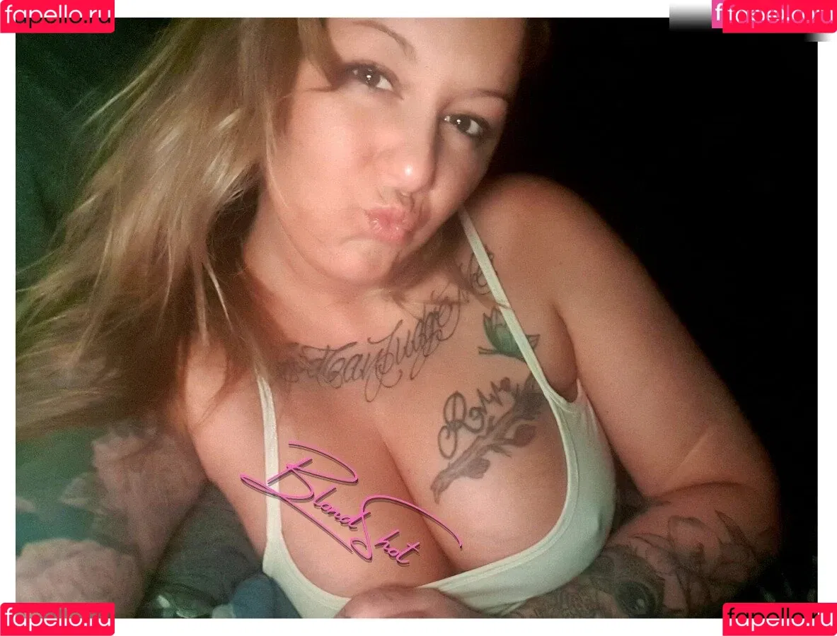 Blond_Shot Onlyfans Photo Gallery 