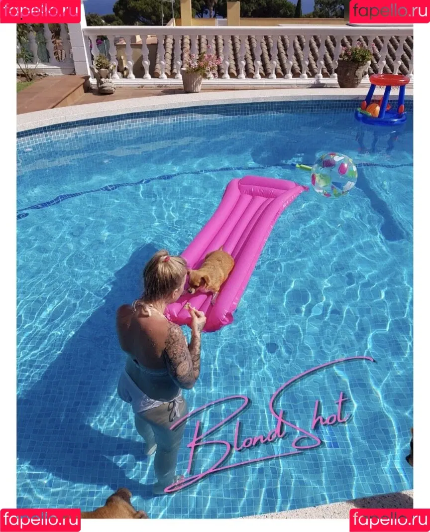 Blond_Shot Onlyfans Photo Gallery 