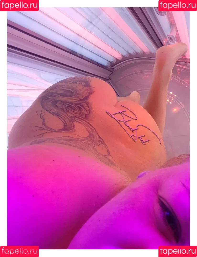 Blond_Shot Onlyfans Photo Gallery 