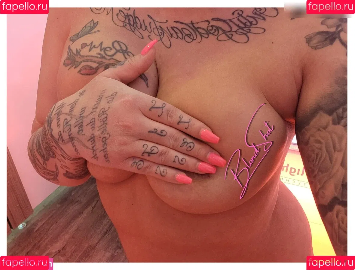 Blond_Shot Onlyfans Photo Gallery 