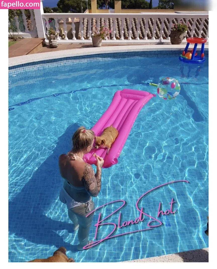 Blond_Shot Onlyfans Photo Gallery 