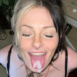 Winniexoxo Onlyfans Photo Gallery 