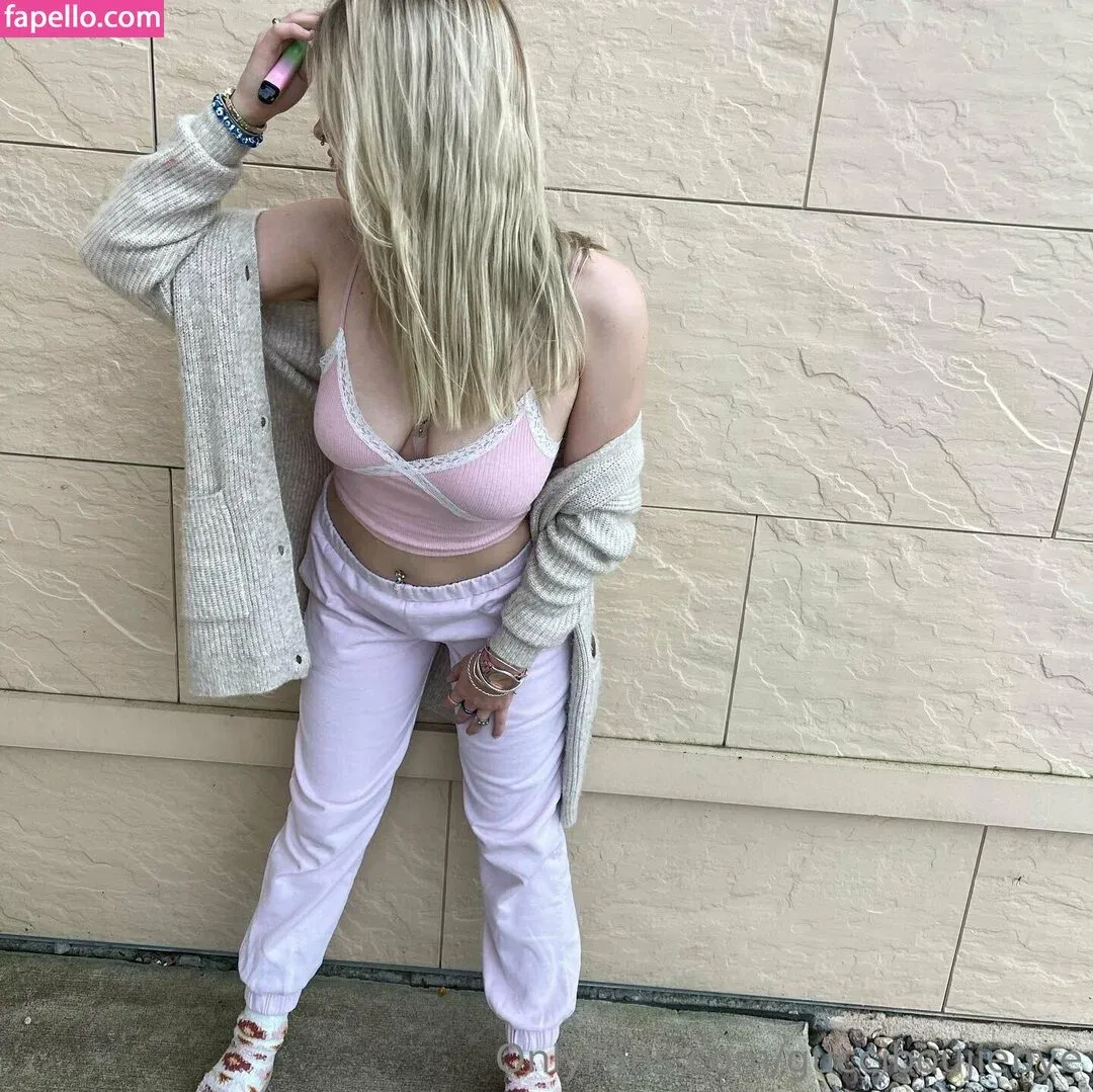 Winniexoxo Onlyfans Photo Gallery 