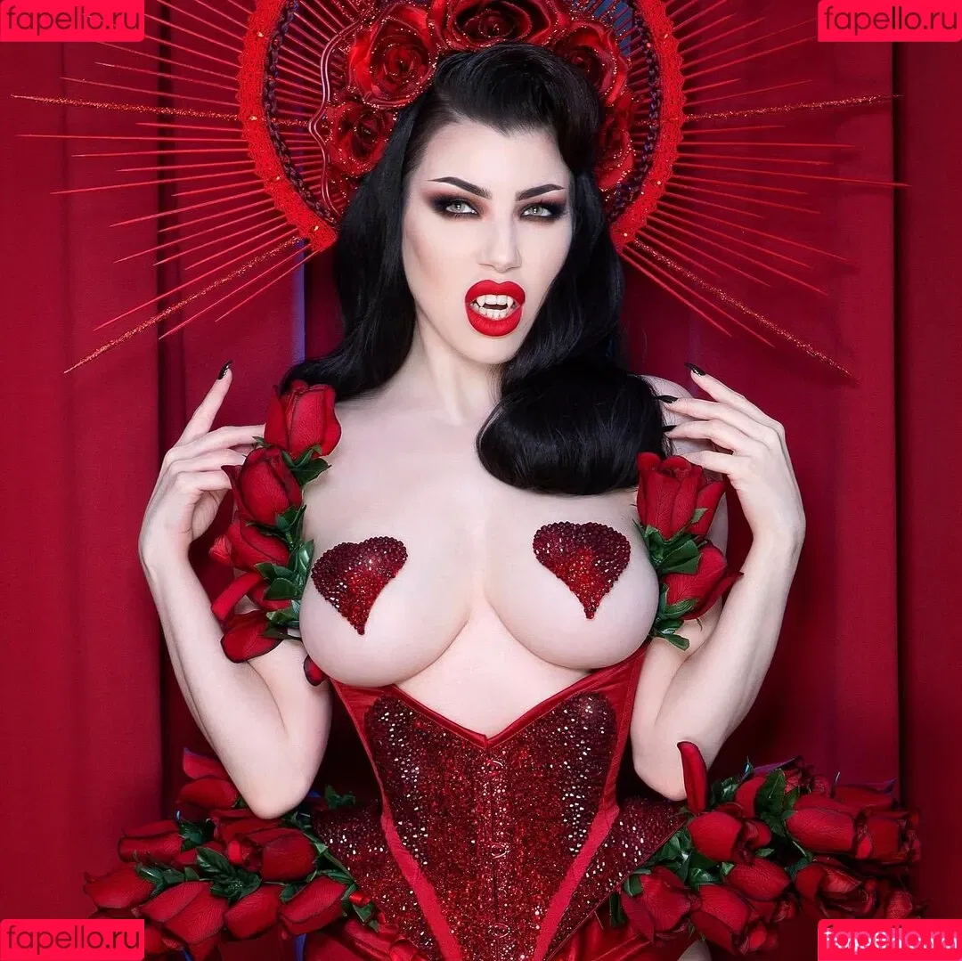 Threnody In Velvet Onlyfans Photo Gallery 