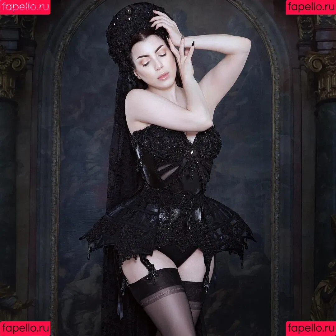 Threnody In Velvet Onlyfans Photo Gallery 
