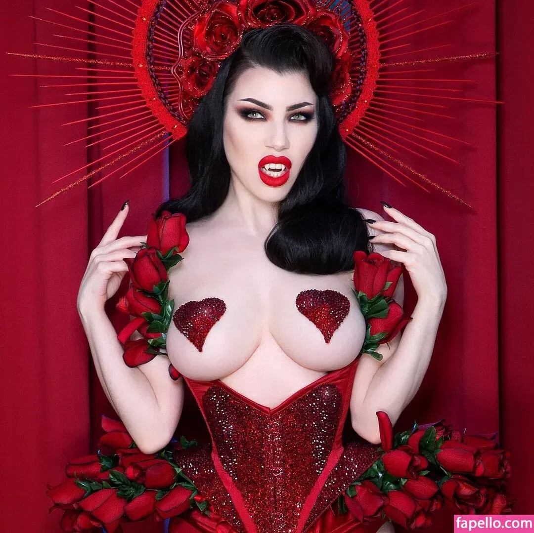 Threnody In Velvet Onlyfans Photo Gallery 