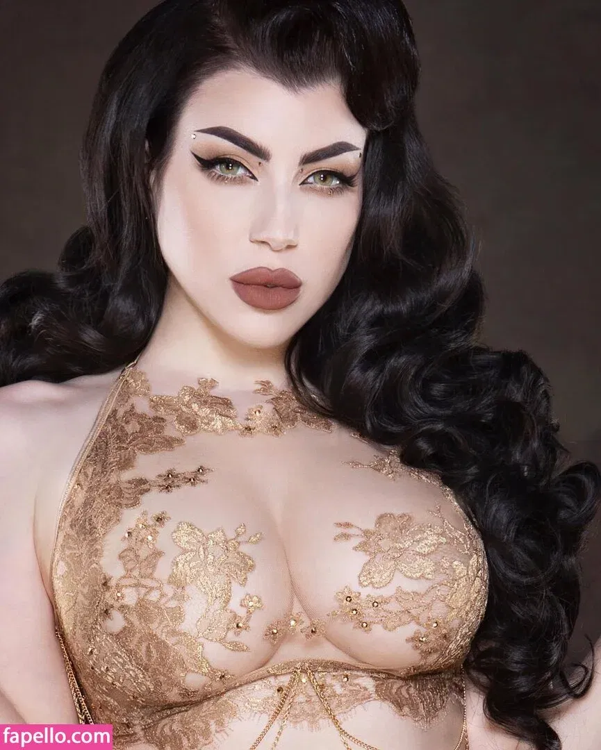 Threnody In Velvet Onlyfans Photo Gallery 