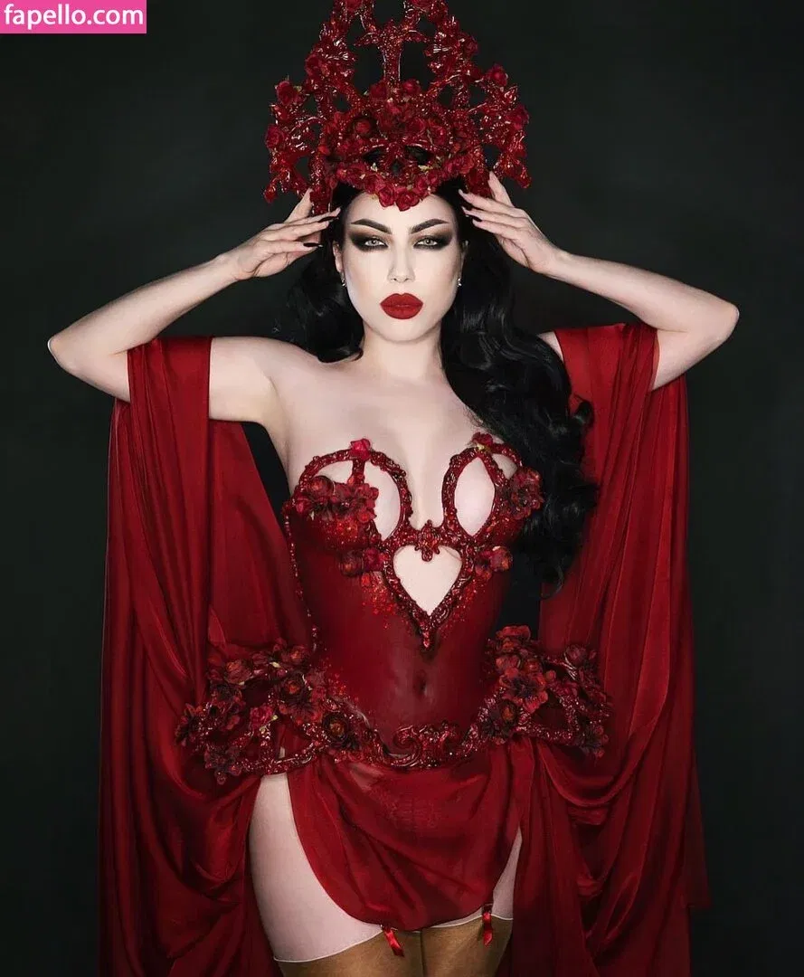 Threnody In Velvet Onlyfans Photo Gallery 