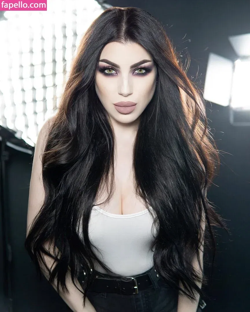 Threnody In Velvet Onlyfans Photo Gallery 