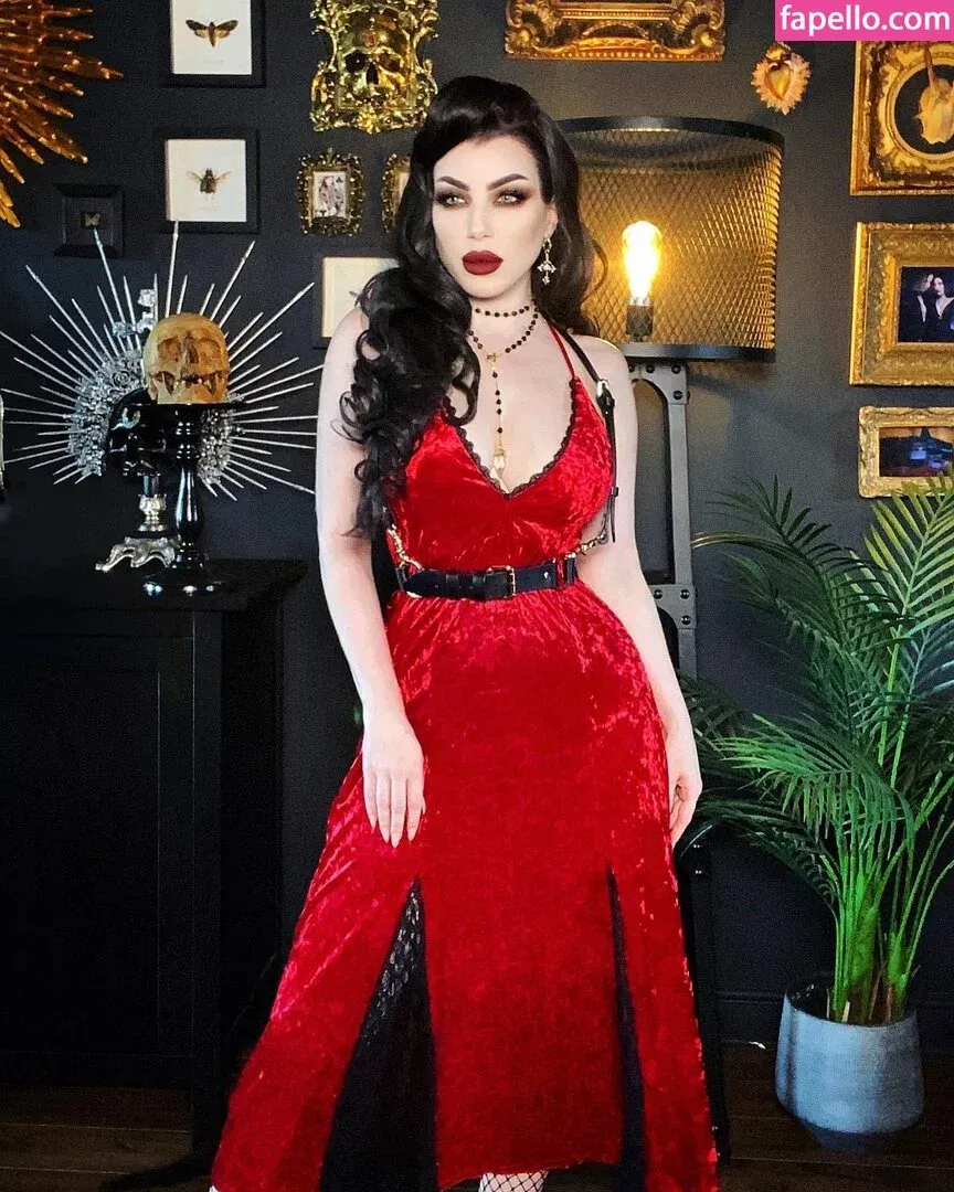 Threnody In Velvet Onlyfans Photo Gallery 