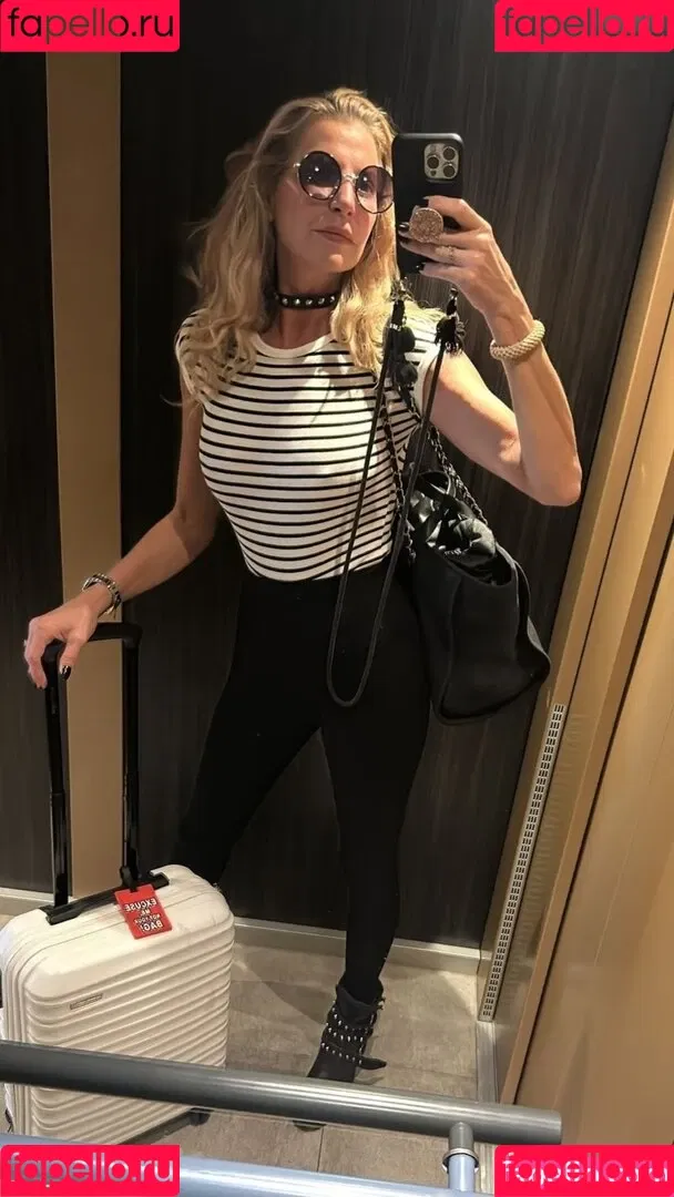 Giulia Siegel Onlyfans Photo Gallery 